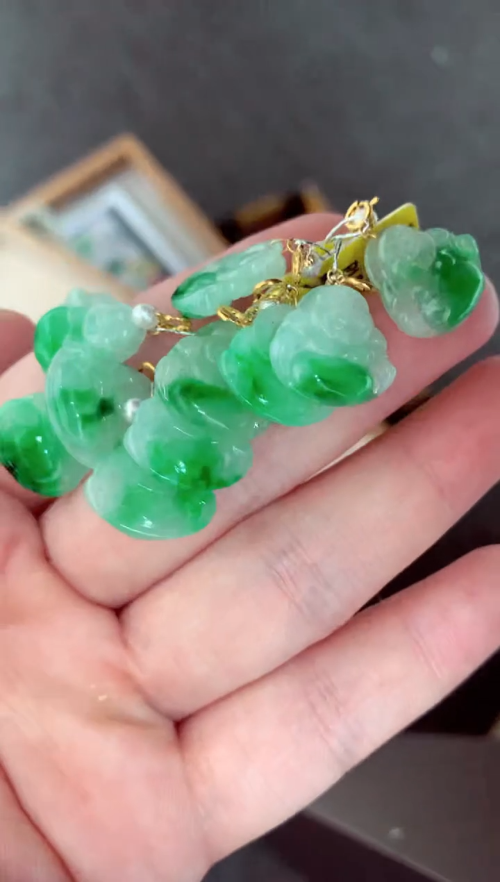 翡翠18K金镶嵌颈饰多样性发货其中一件