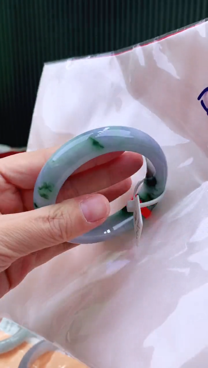 未镶嵌手镯翡翠57+