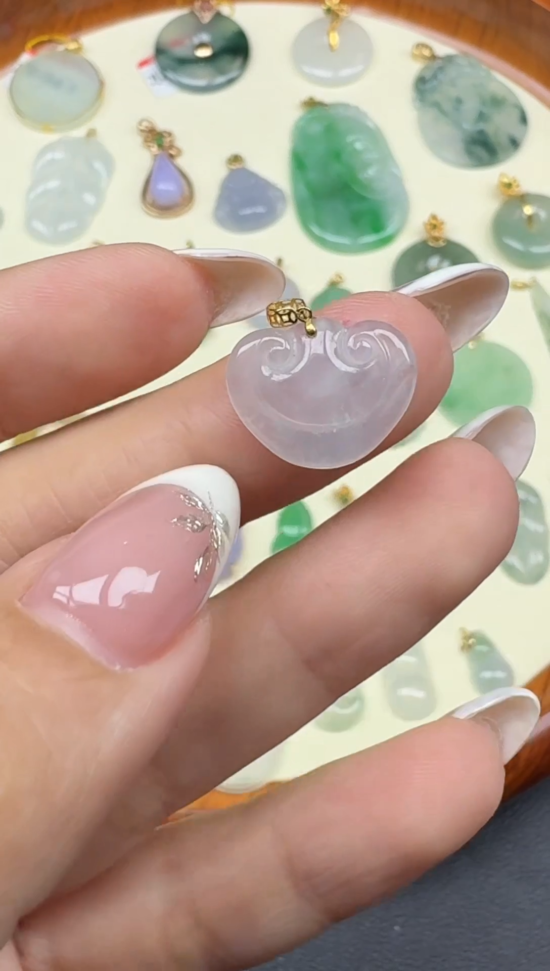 吊坠(赠链)18K金镶嵌翡翠如意