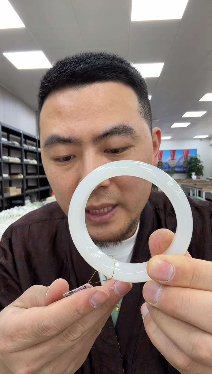 【闪购商品】和田玉手镯未镶嵌60.5  727野牛沟