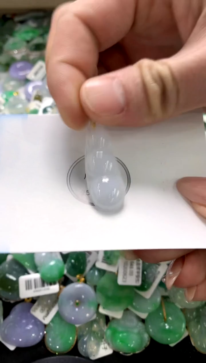 颈饰18K金镶嵌翡翠1111111111111111