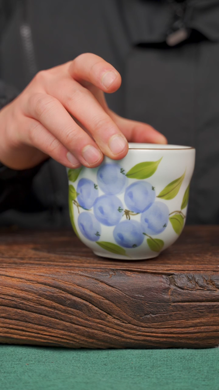 【闪购商品】瓷片96寻一缕瓷香杯釉下手工手绘瓷器