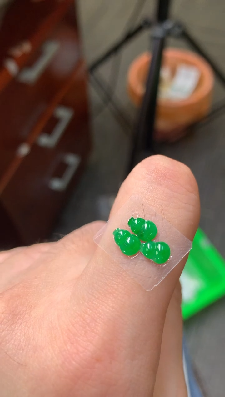 未镶嵌定制翡翠裸玉