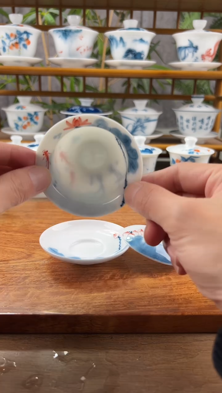 【闪购商品】微瑕线条莲80ml內绘盖碗