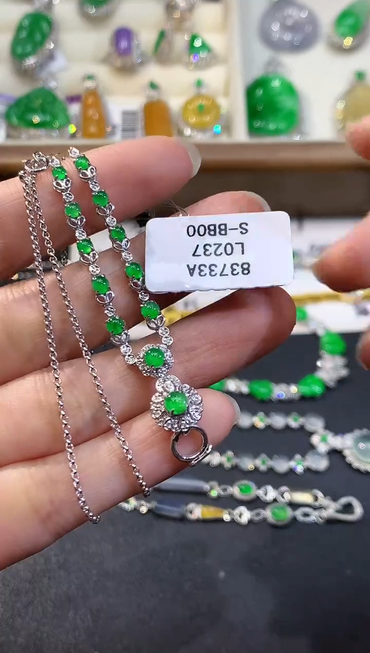 【闪购商品】翡翠套链18K金镶嵌L0237