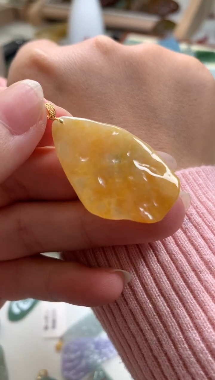【闪购商品】翡翠颈饰18K金镶嵌吊坠