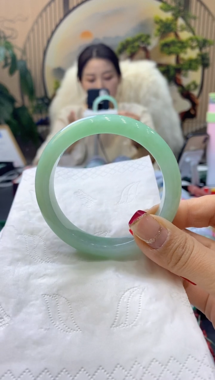 【闪购商品】翡翠手镯未镶嵌99903569