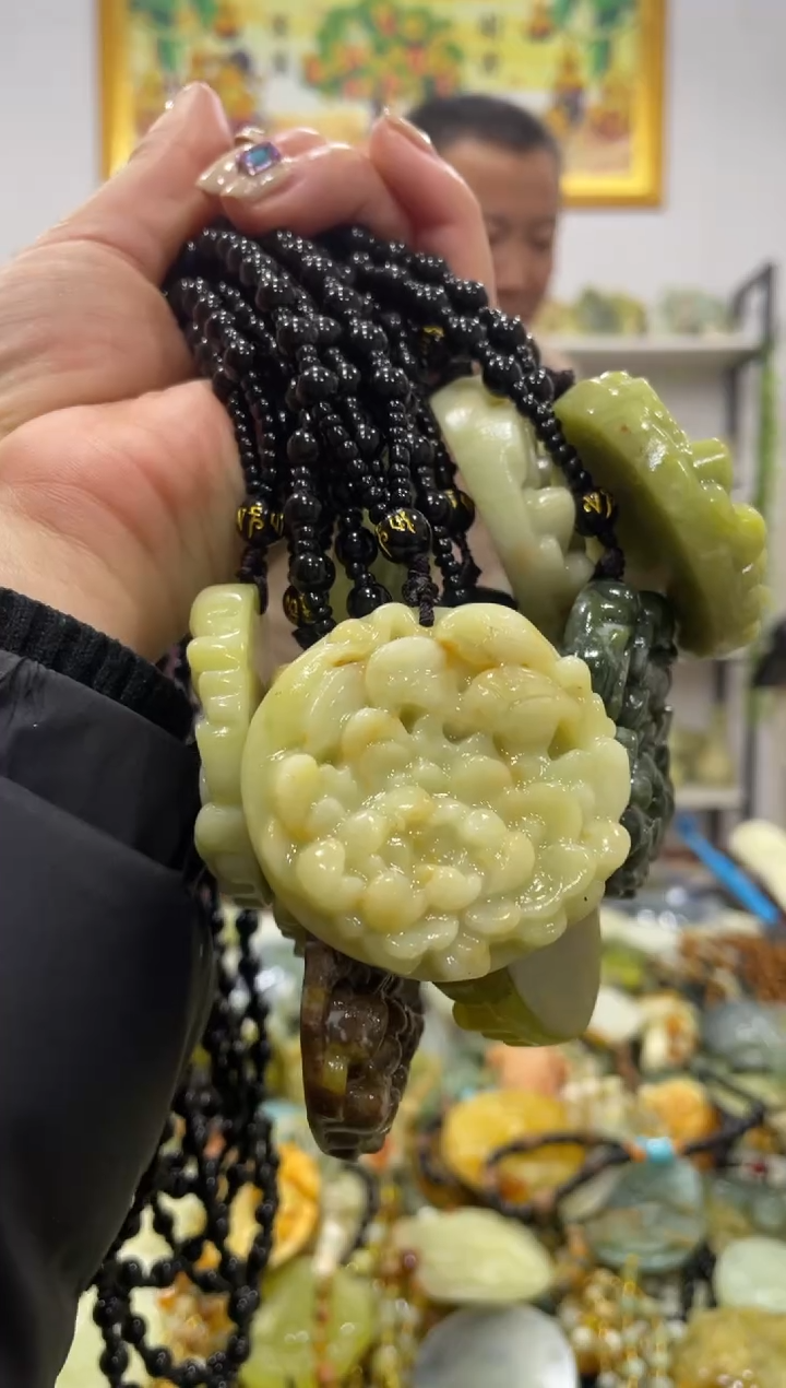 【闪购商品】岫玉吊坠未镶嵌多样性发货其中发一件