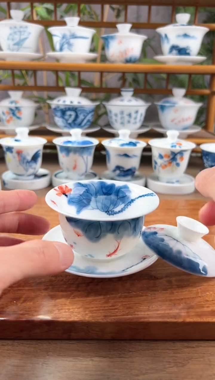 【闪购商品】微瑕线条莲130ml內绘盖碗