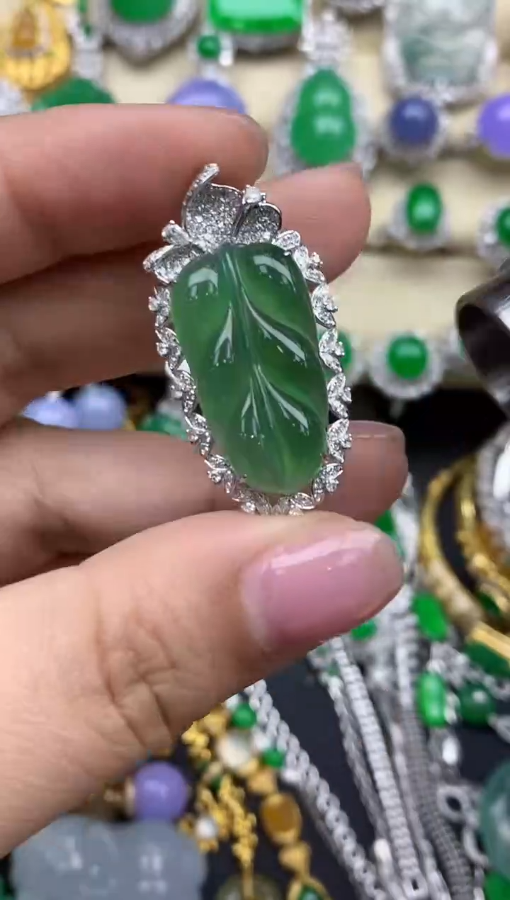 【闪购商品】翡翠颈饰18K金镶嵌675-中国好珍宝