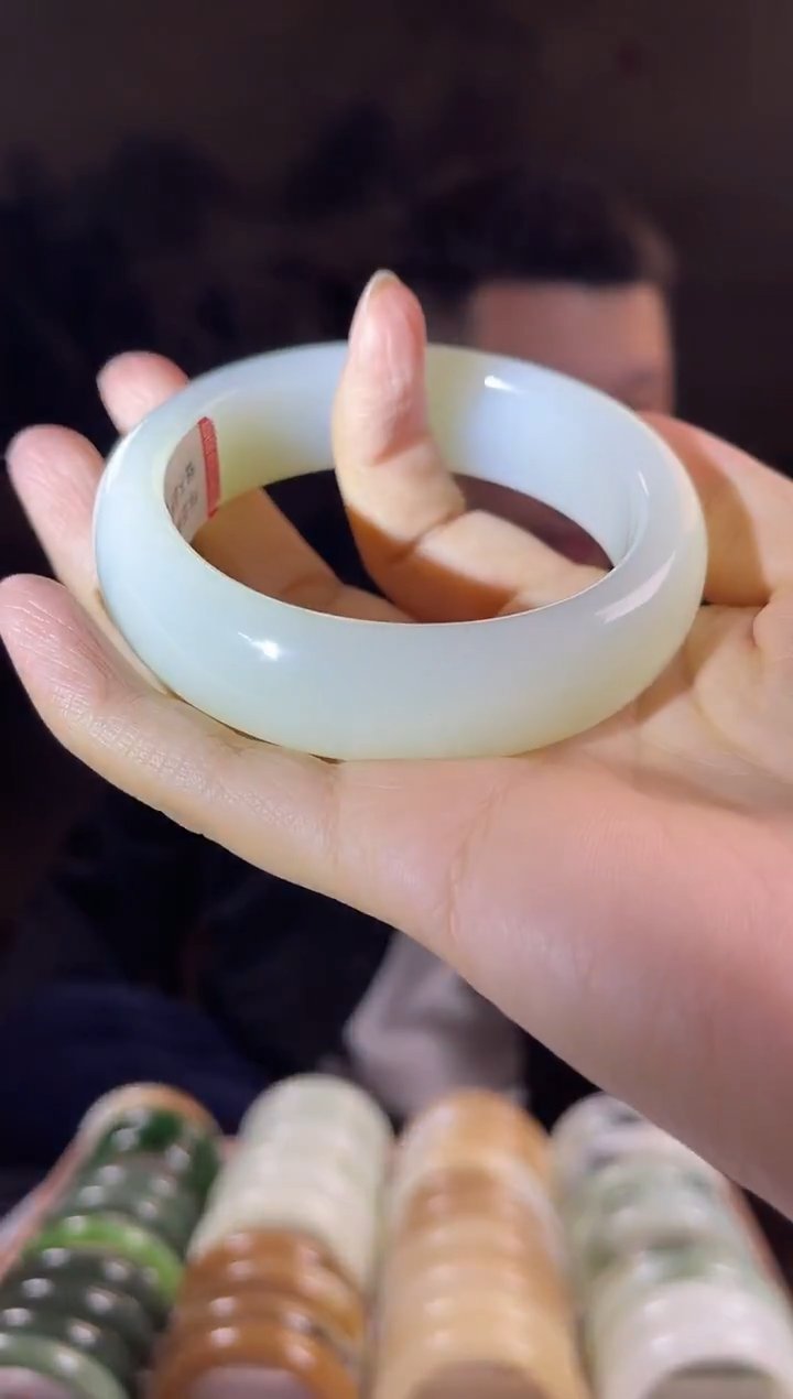 未镶嵌手镯和田玉58+圈口1537