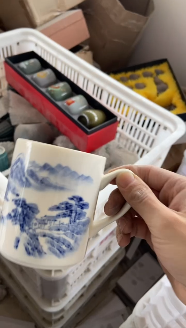 杯 无运费险有瑕疵的摄影的产品有使用过的痕迹有点脏介意勿拍