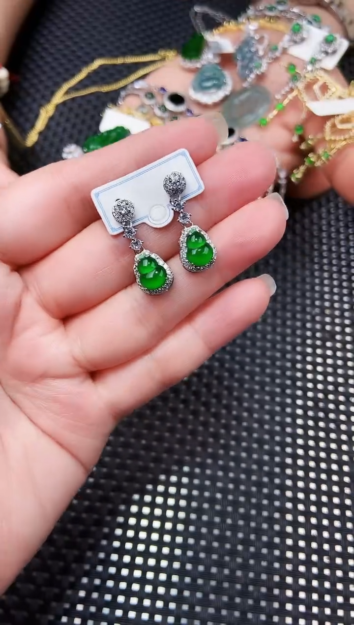 【闪购商品】翡翠耳饰未镶嵌11111111