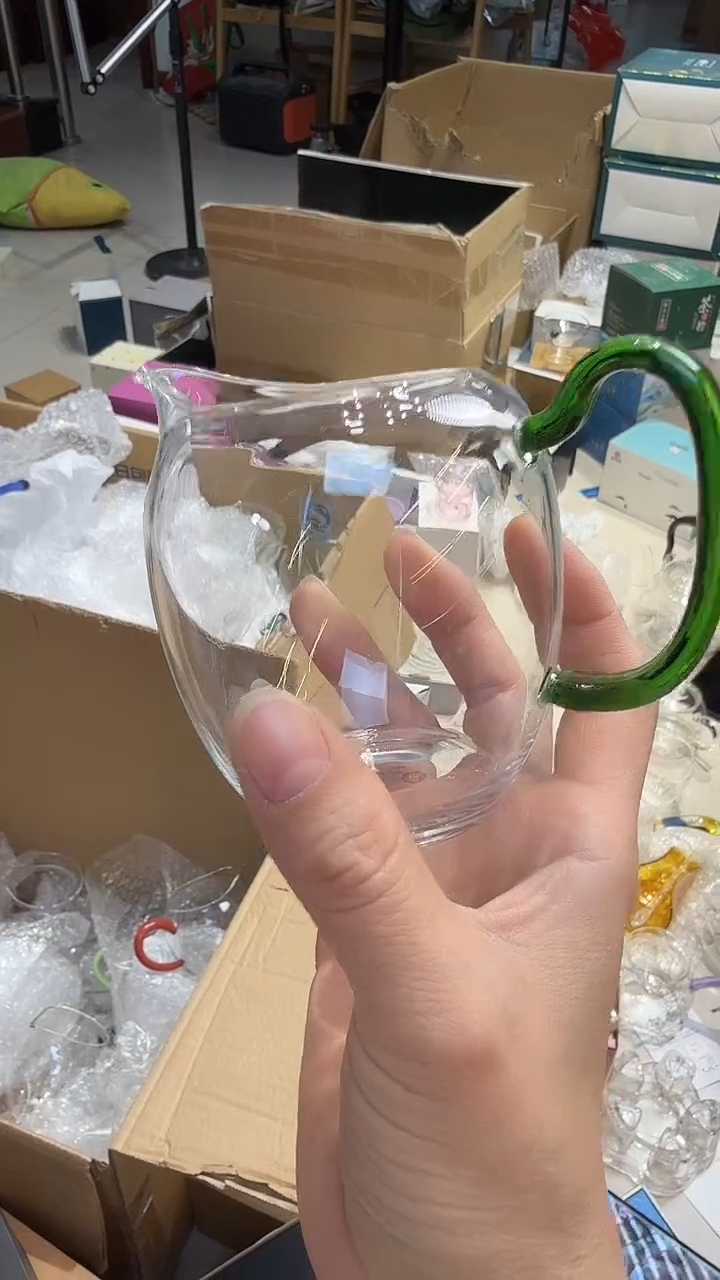 禾器透绿把公道杯  