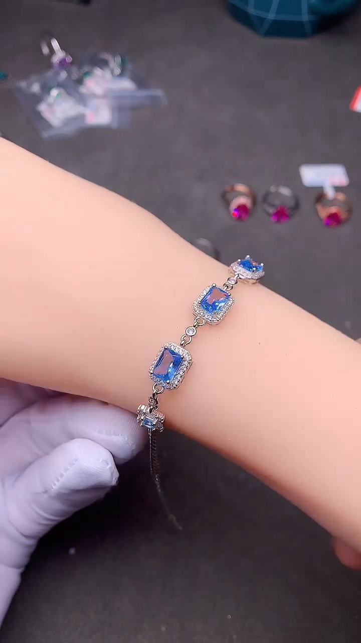 【闪购商品】海蓝宝石手链银S925镶嵌·····
