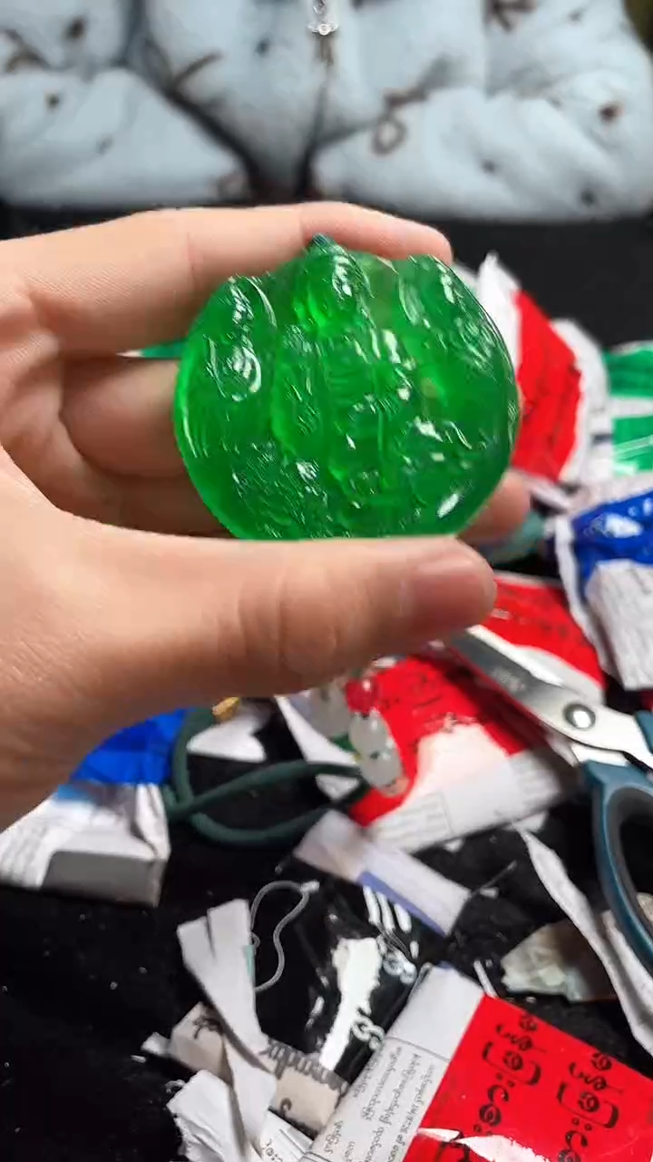 猛子收货圆牌吊坠