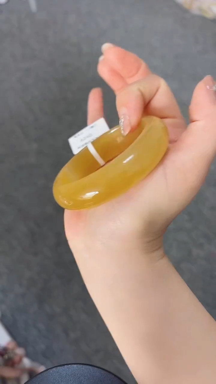 【闪购商品】石英质玉手镯未镶嵌302-57