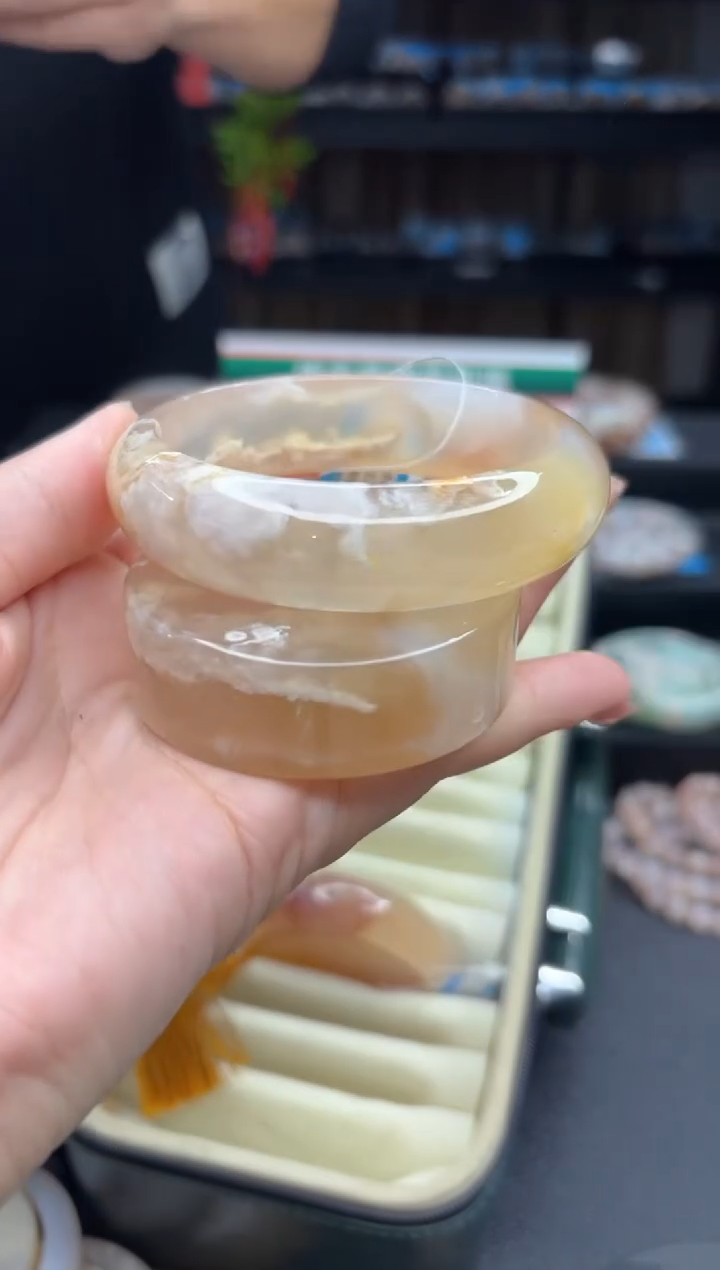 【闪购商品】石英质玉手镯未镶嵌620（59圈赠送镯心）