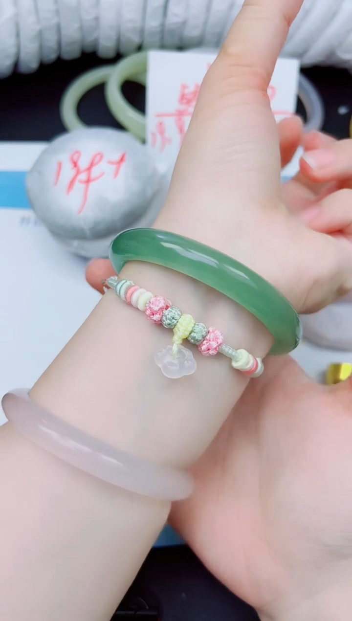 石英质玉手镯未镶嵌110-60.9