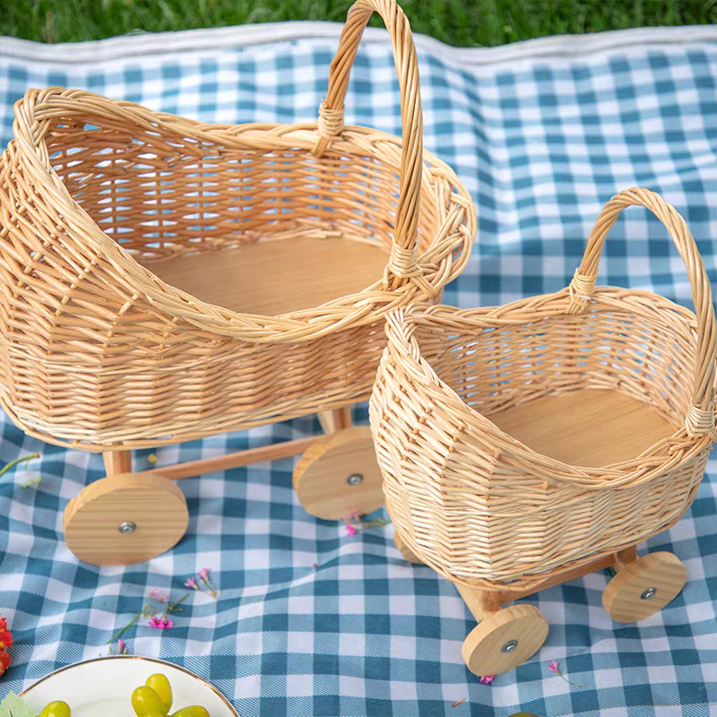 ins柳编婴儿篮造型小推车收纳篮家用装饰摄影道具宠物窝猫窝花篮