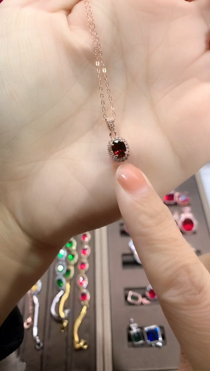 【闪购商品】石榴石吊坠(赠链)银S925镶嵌玫瑰金6.8