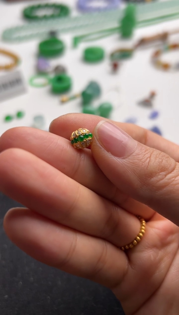 定制翡翠18K金镶嵌绿蛋面莲台珠3000-aq