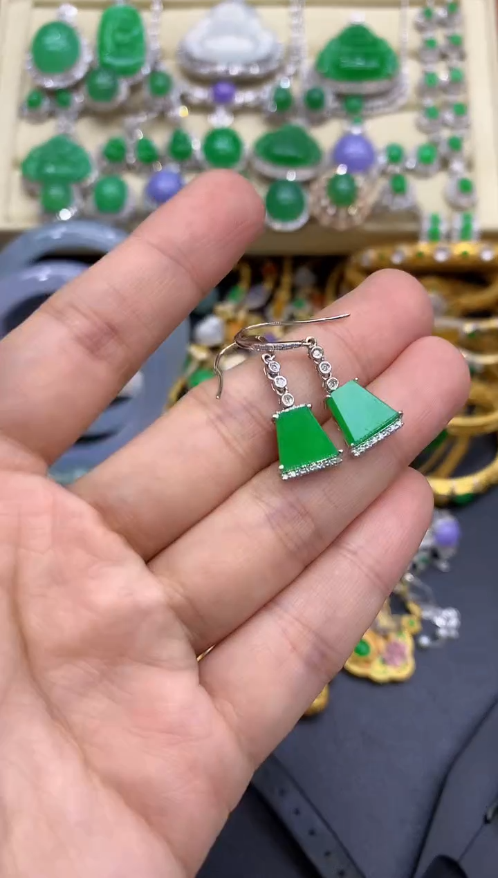 18K金镶嵌翡翠耳饰327-中国好珍宝