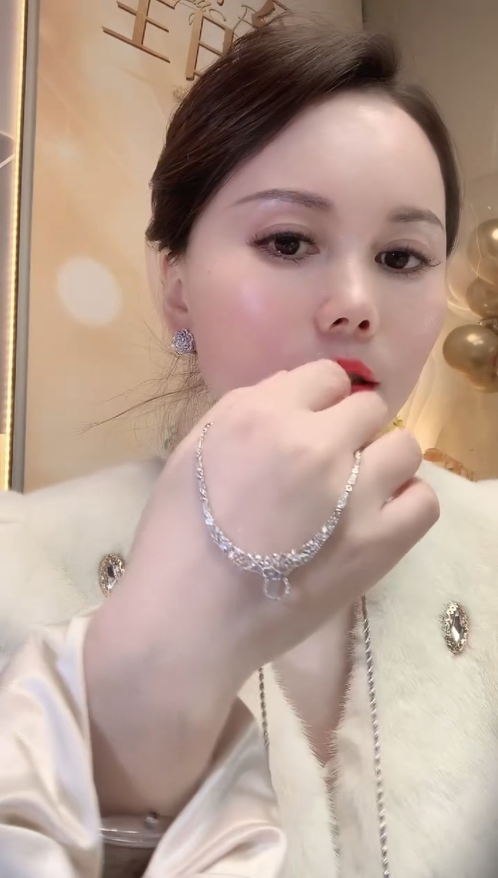 【闪购商品】钻石百搭链18K金镶嵌D7