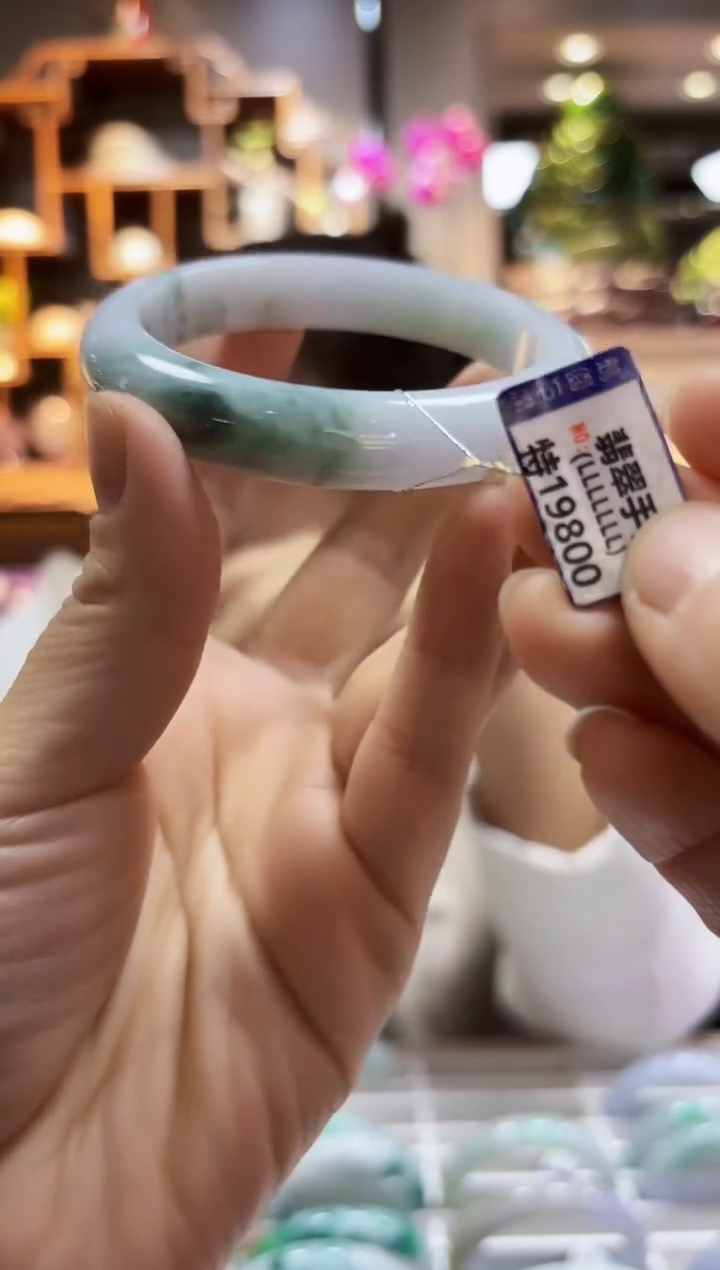 【闪购商品】翡翠颈饰未镶嵌59.2手镯