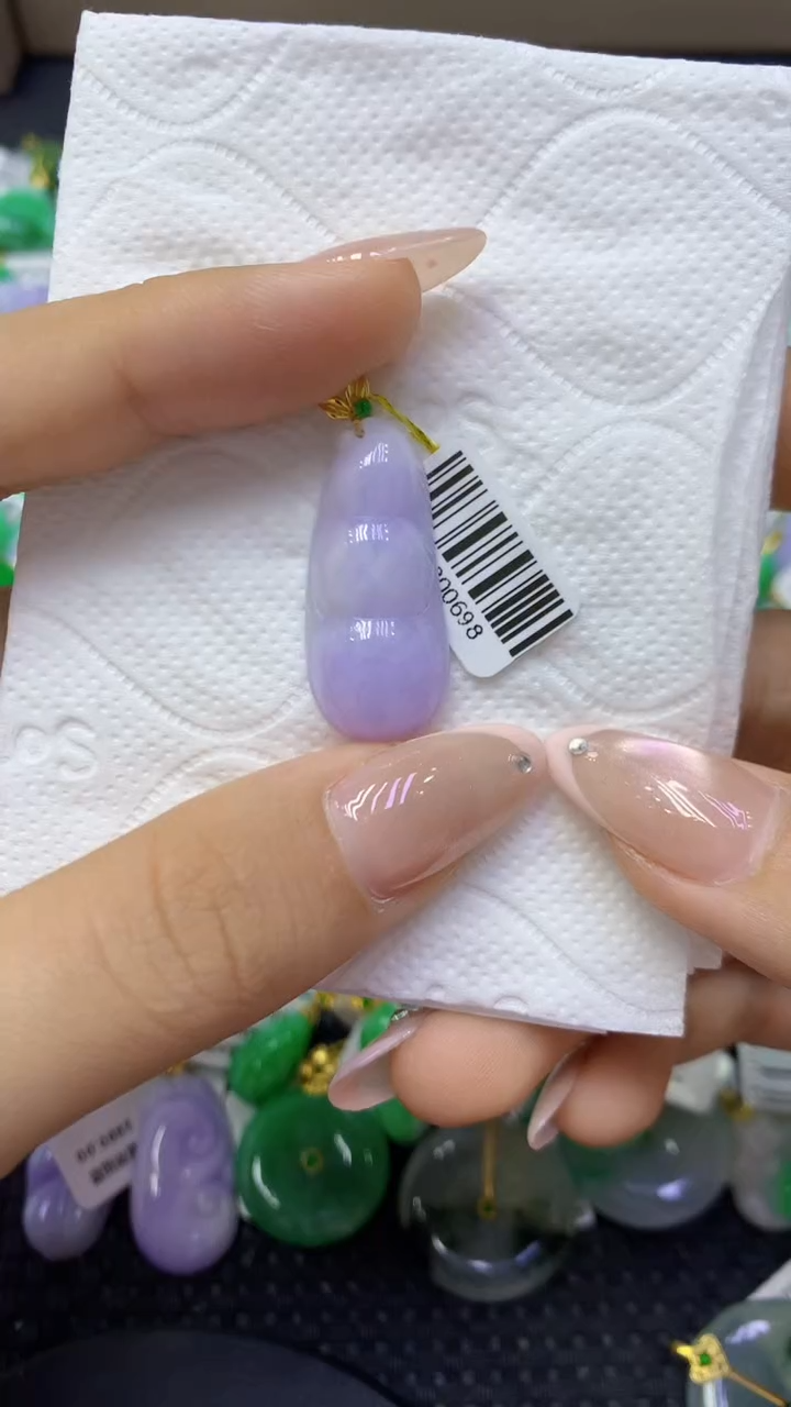 颈饰18K金镶嵌翡翠天然缅甸翡翠A货