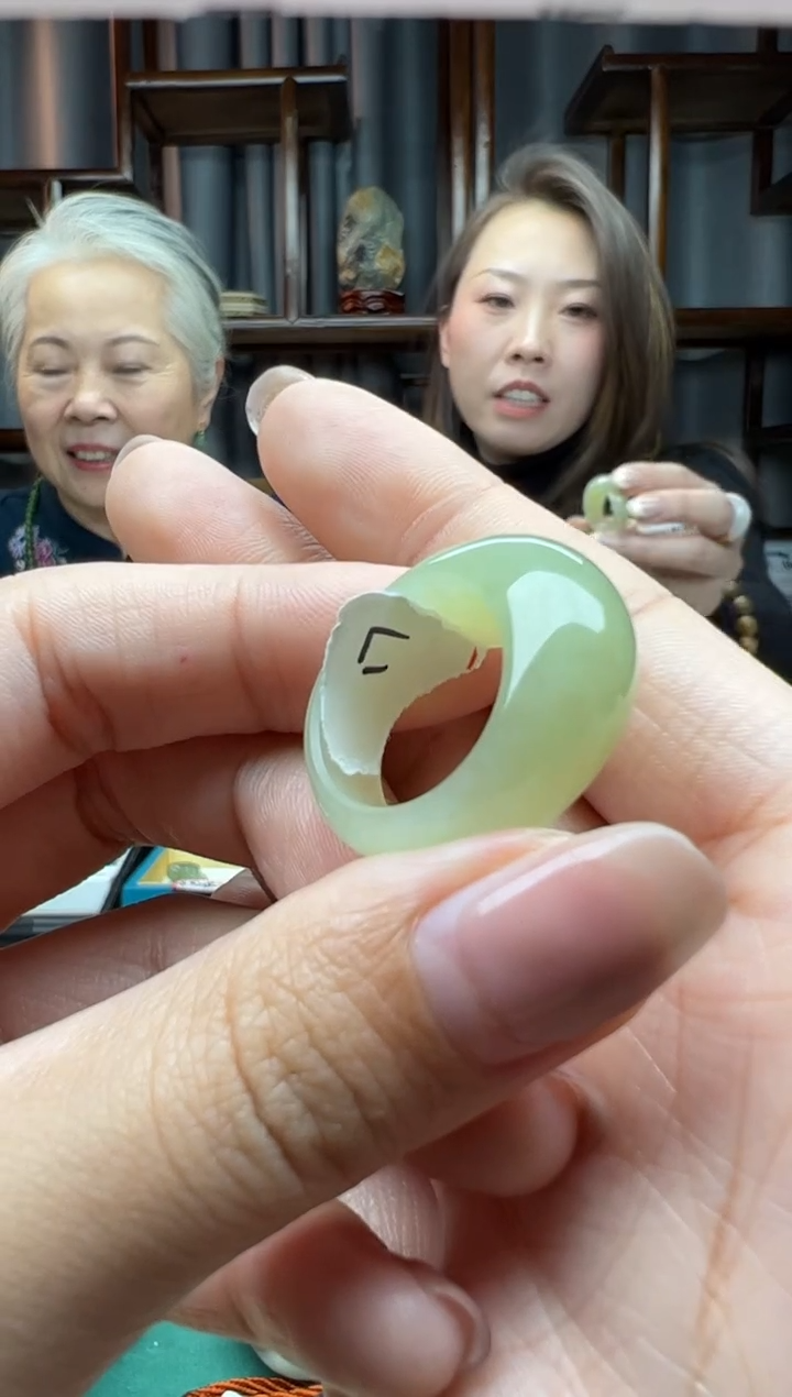 【闪购商品】和田玉颈饰未镶嵌戒圈   内径17