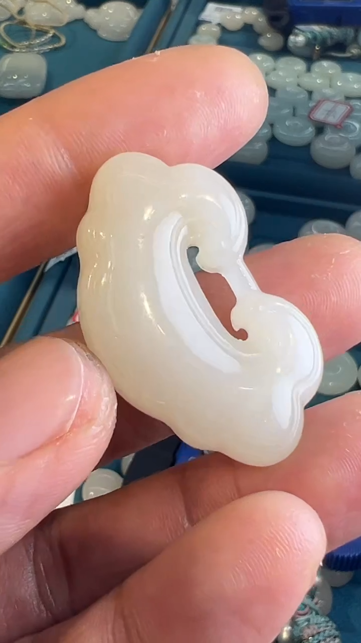 【闪购商品】和田玉吊坠未镶嵌和田玉吊坠在多样性发货拍一发一