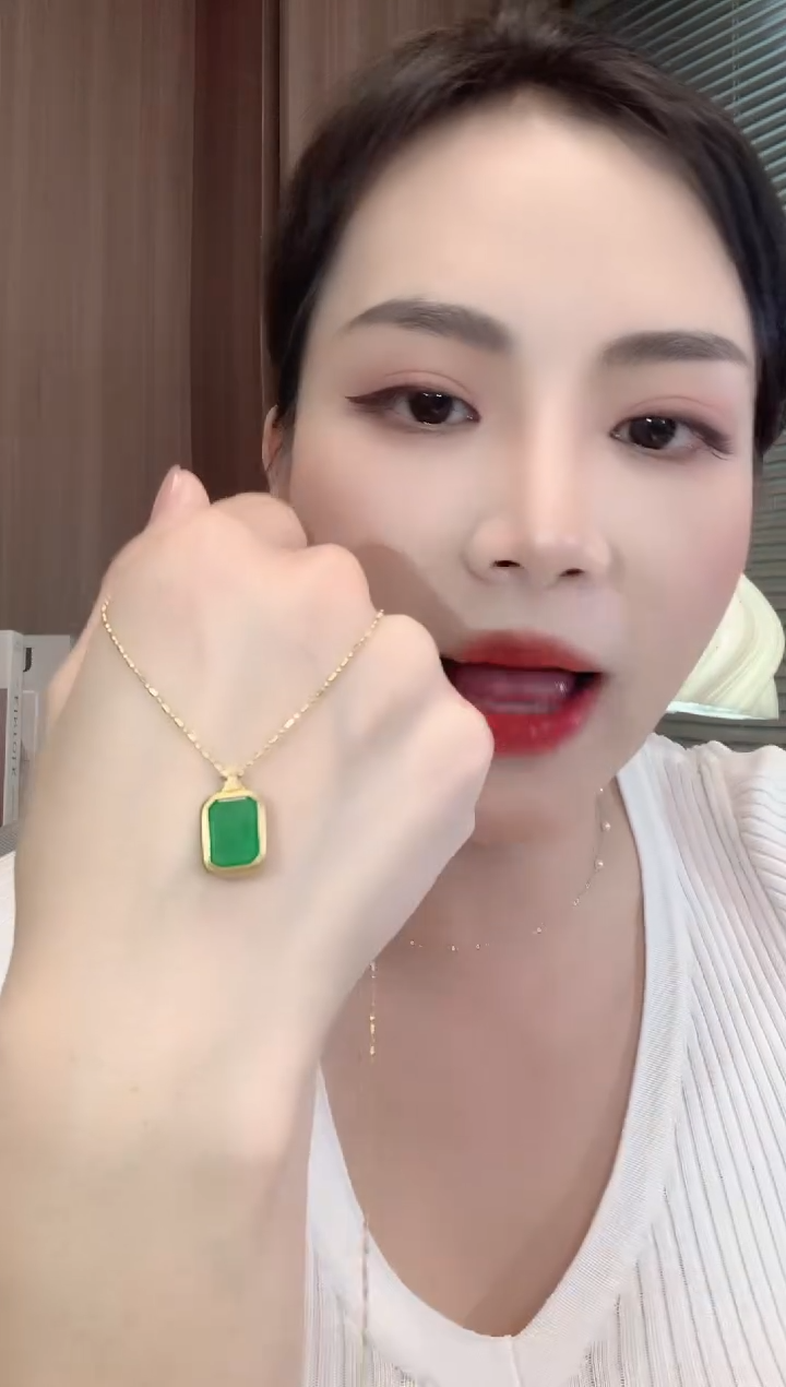 翡翠18K金镶嵌吊坠(不含链)A3 多样性发一件