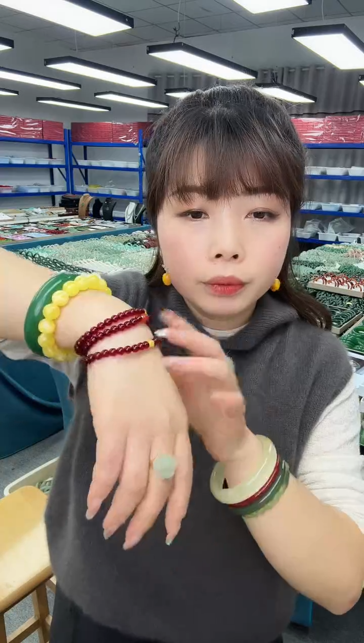 血珀颈饰未镶嵌6毫米设计款三圈