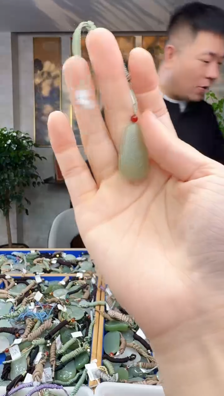 未镶嵌和田玉挂件拍一发一