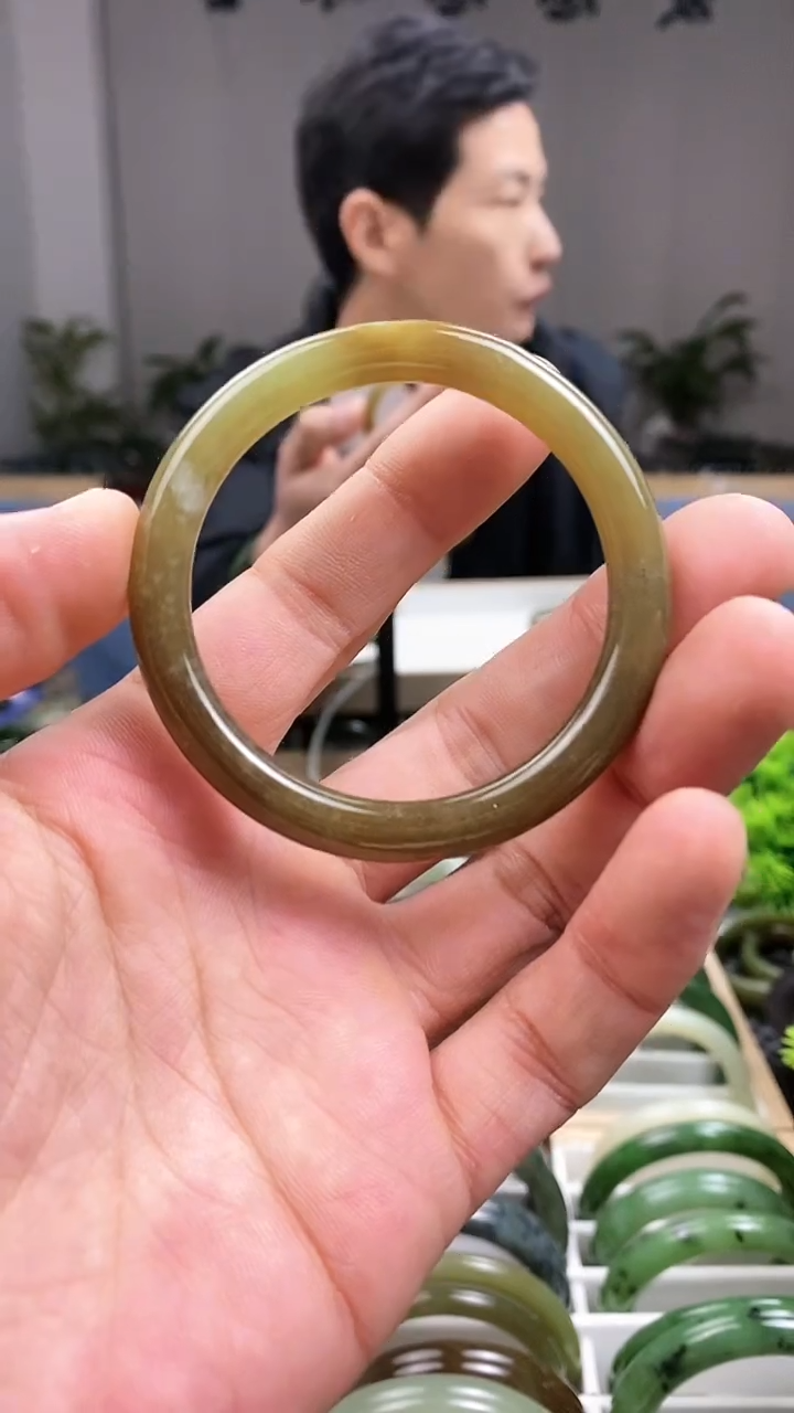 【闪购商品】和田玉手镯未镶嵌51