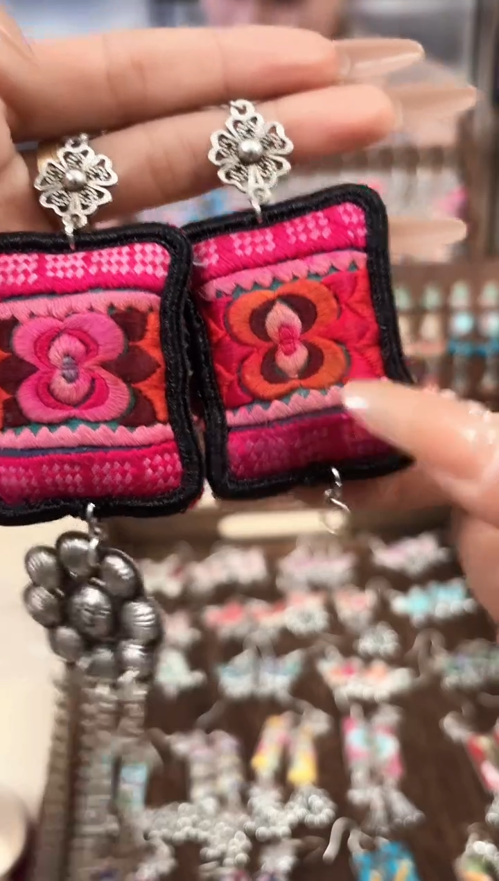 织绣非遗艺枝独秀老绣饰品144