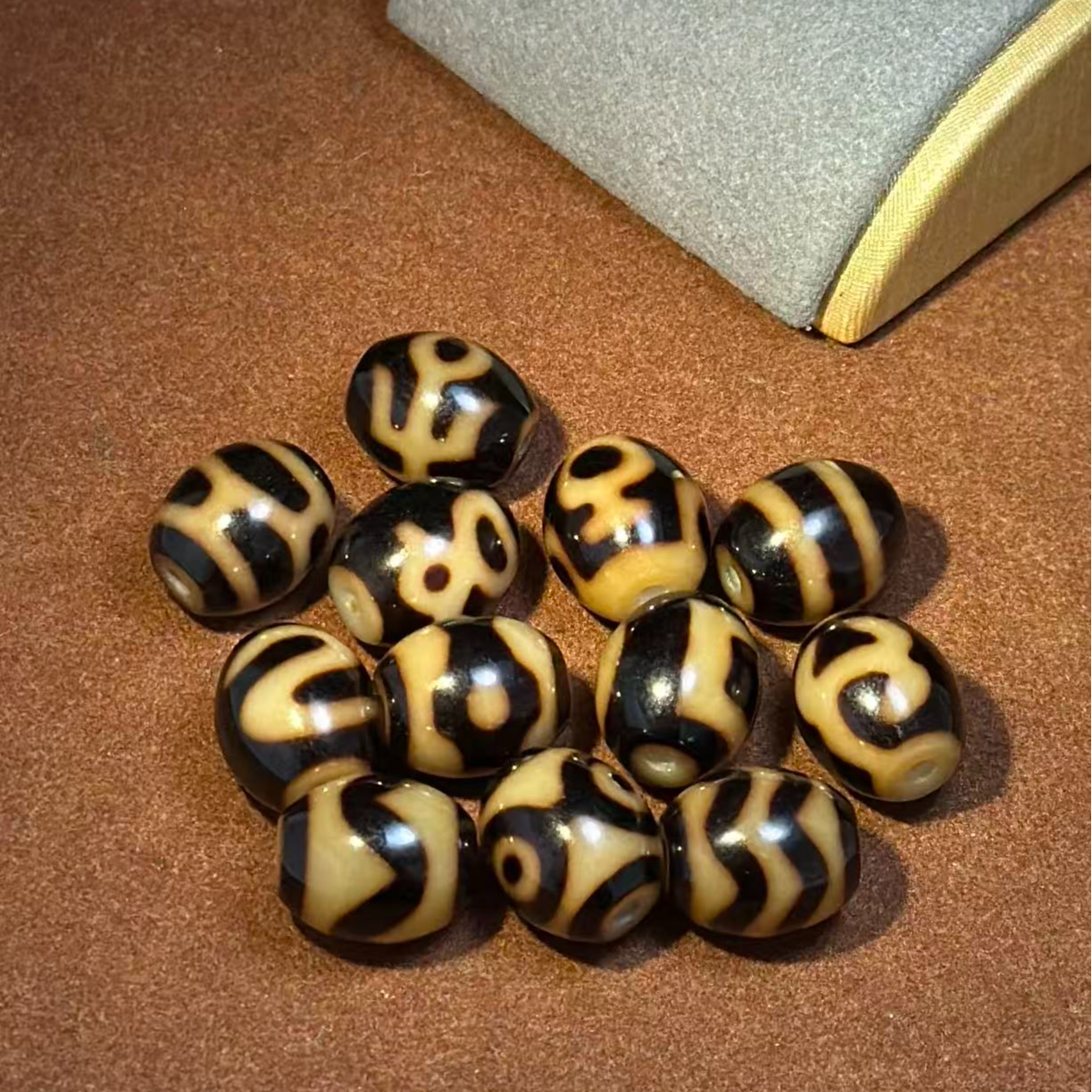 【四宝臻品】行运黑金小达洛DIY玛瑙单珠腰珠顶珠13*11mm多样性发一