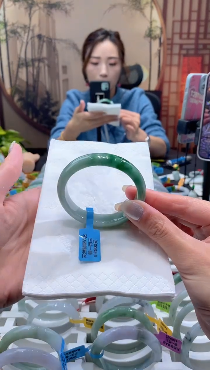 未镶嵌手镯翡翠000072553