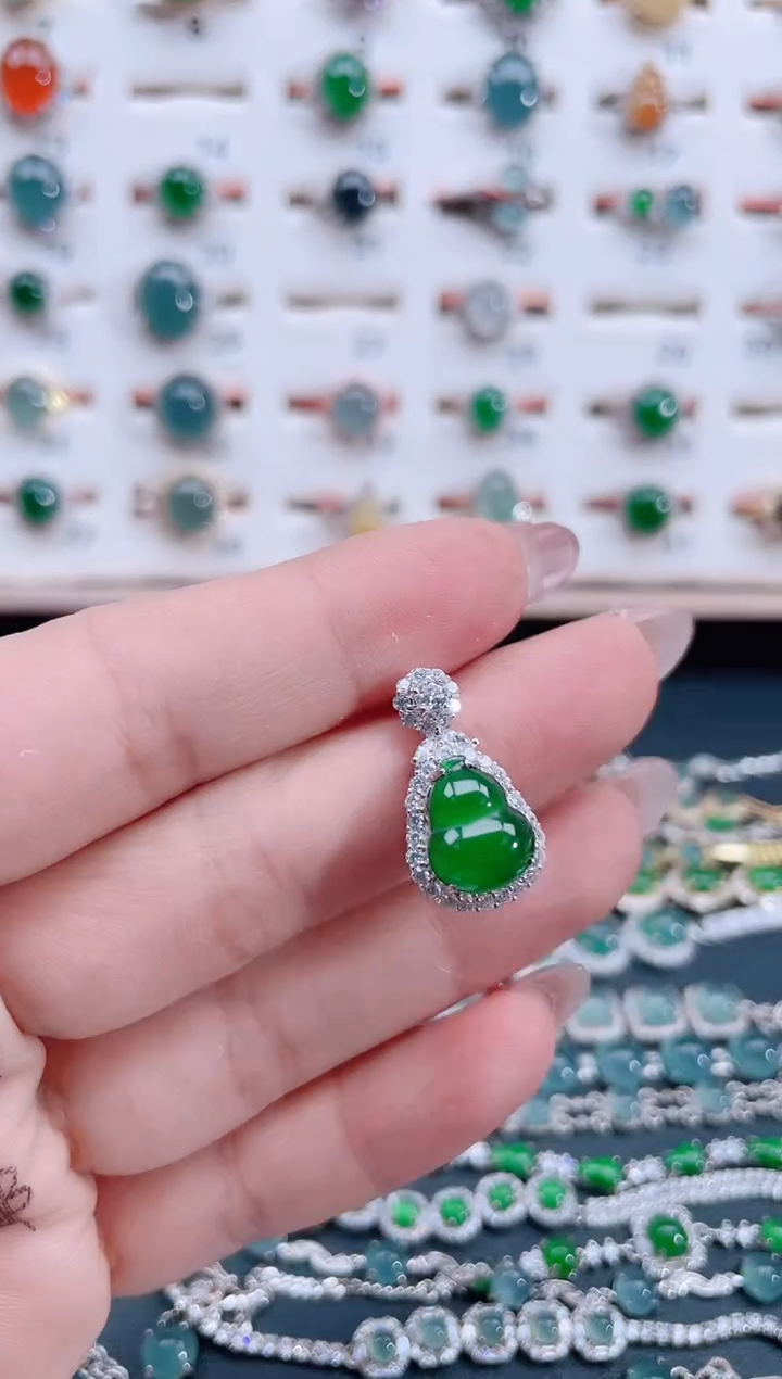 颈饰银S925镶嵌翡翠天然翡翠