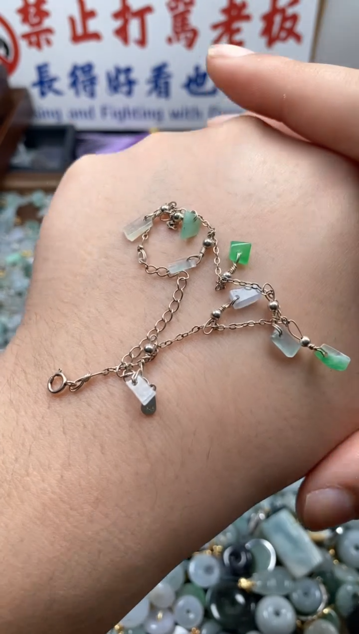 【闪购商品】翡翠颈饰未镶嵌哥哥