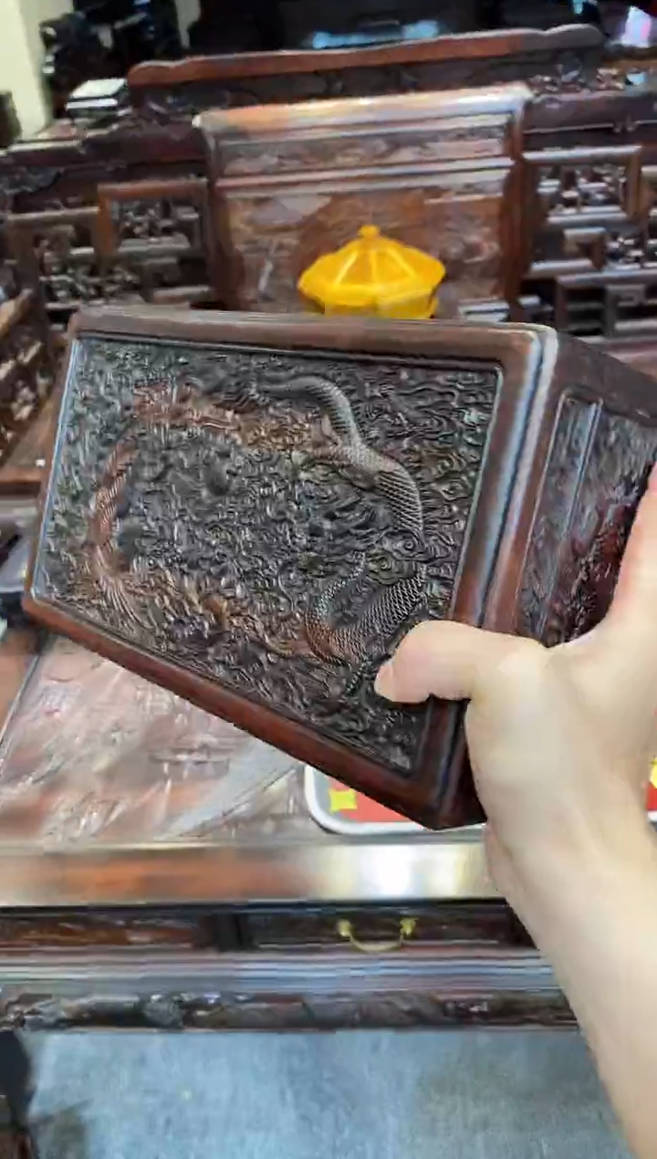 红酸枝木类酸枝--小龙凤