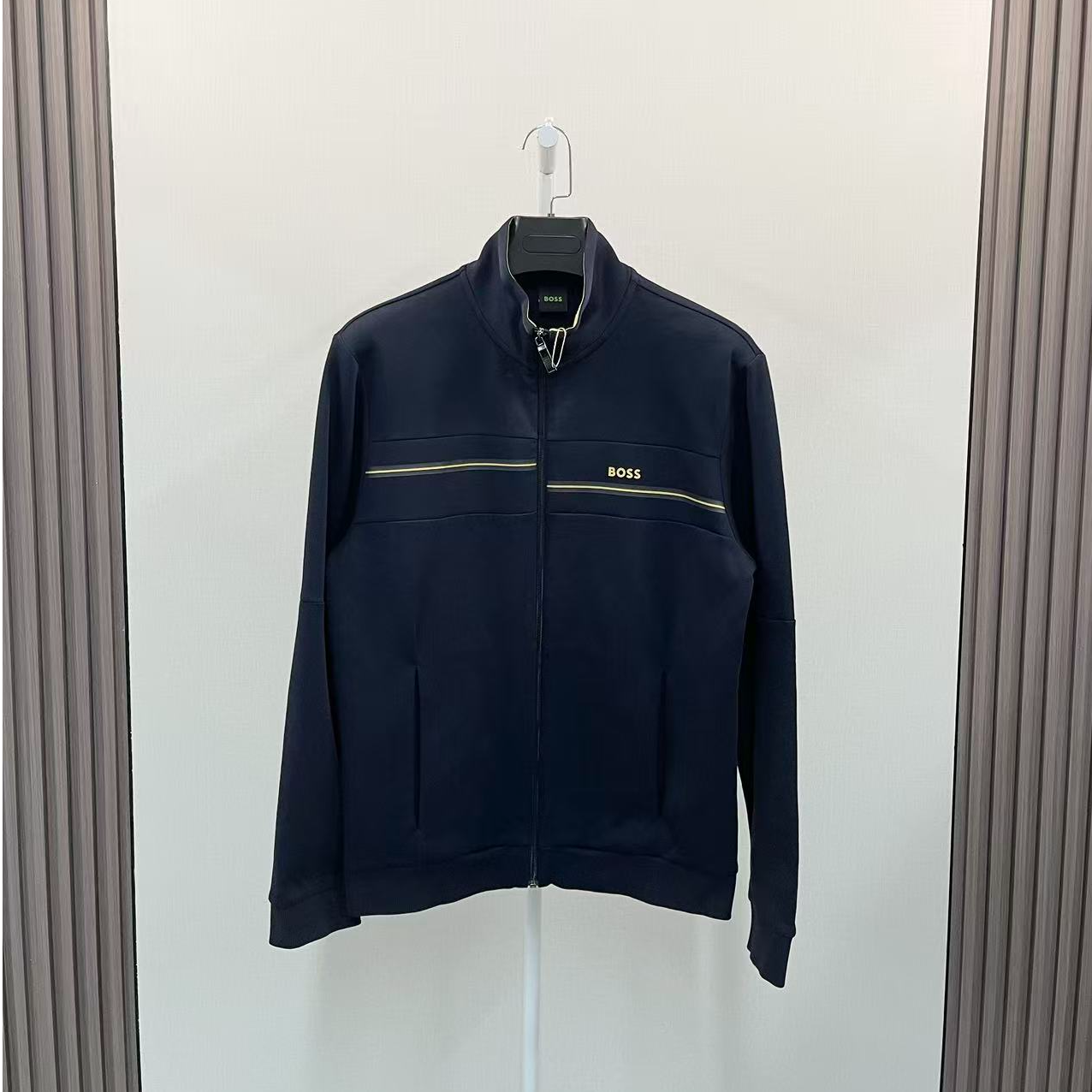 99新 HugoBoss/雨果博斯 /藏蓝色胸口logo拉链外套夹克/尺码M