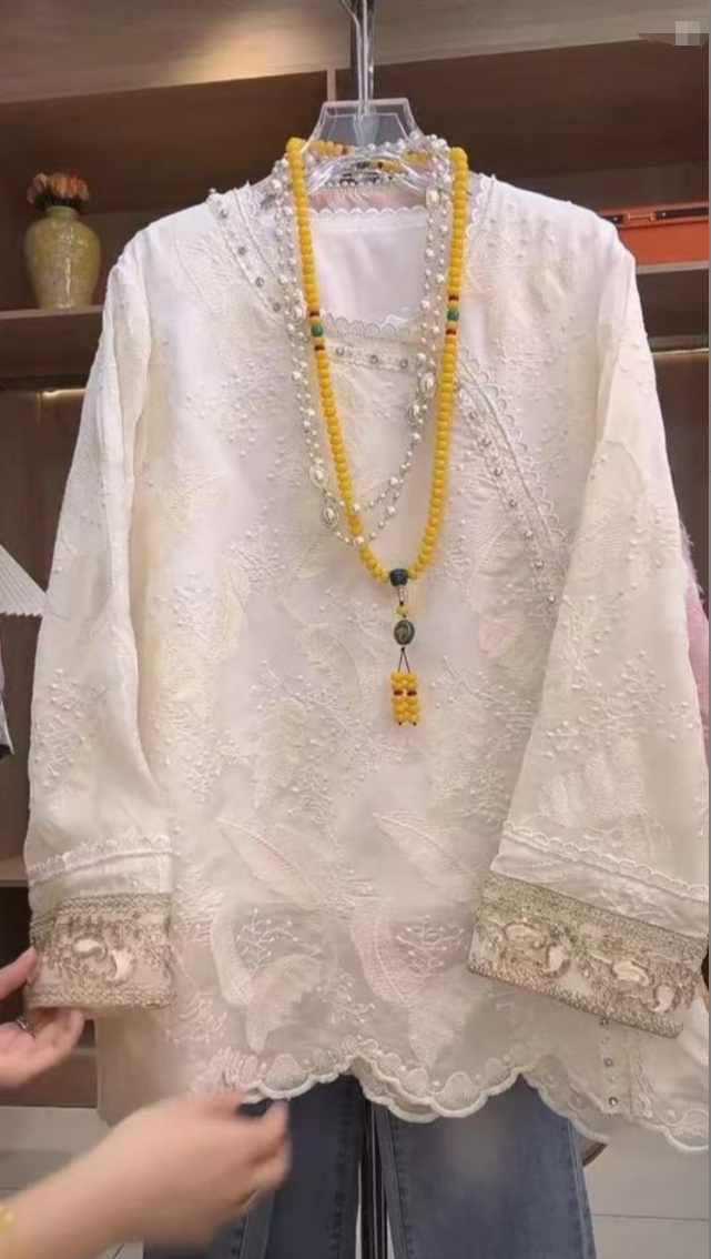 澜8537秋新款羽毛刺绣新中式洋气减龄时尚女人味气质百搭大码衬衫