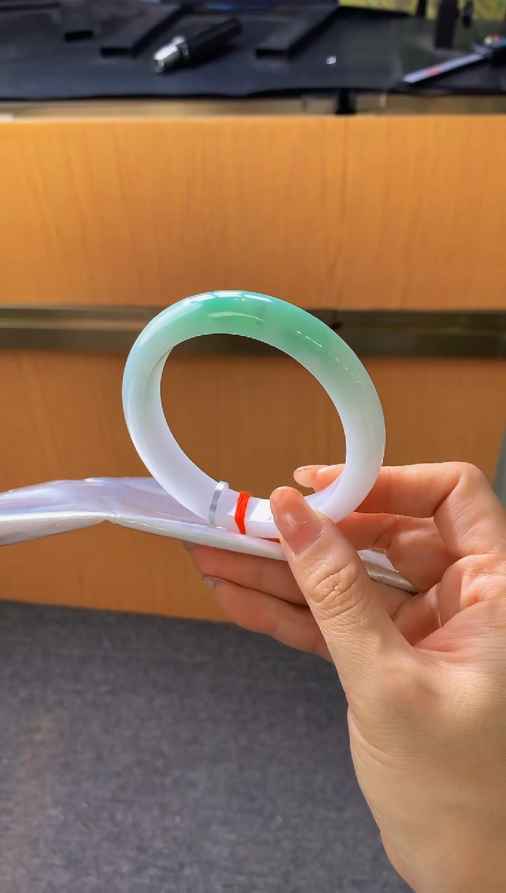 未镶嵌手镯翡翠-K71 圈口 60