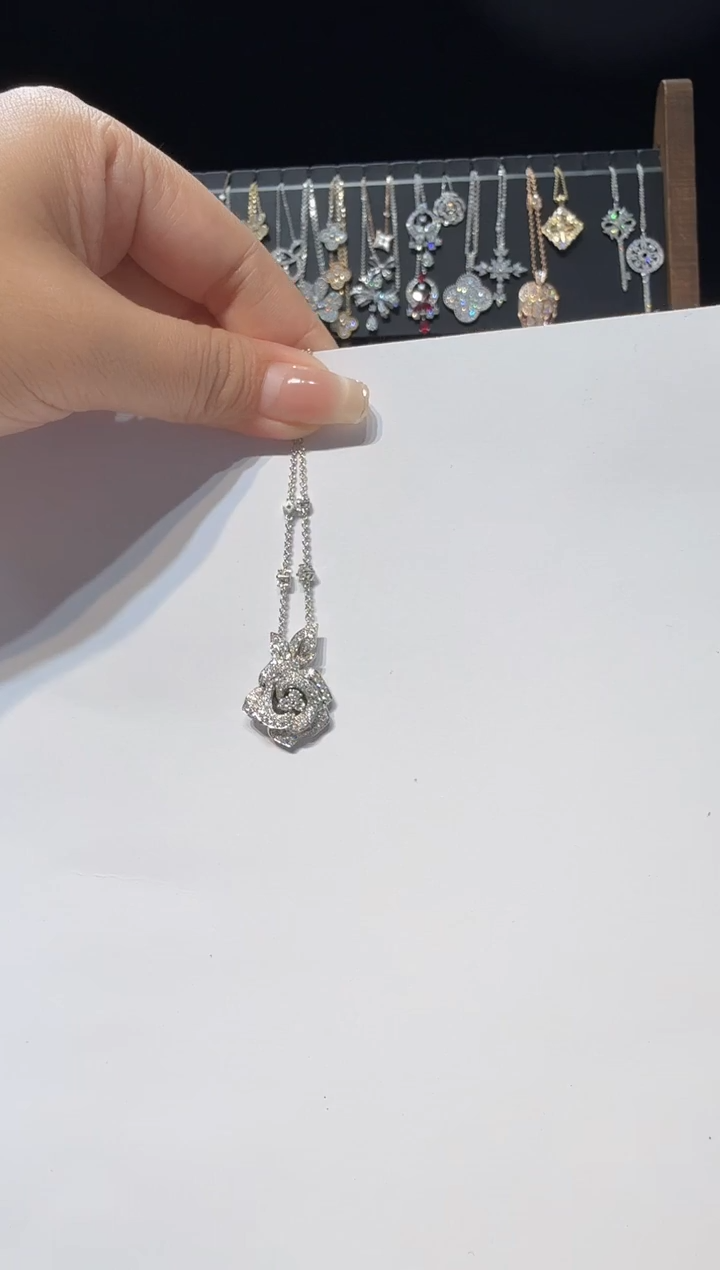 铂Pt950镶嵌实验室培育钻石项链