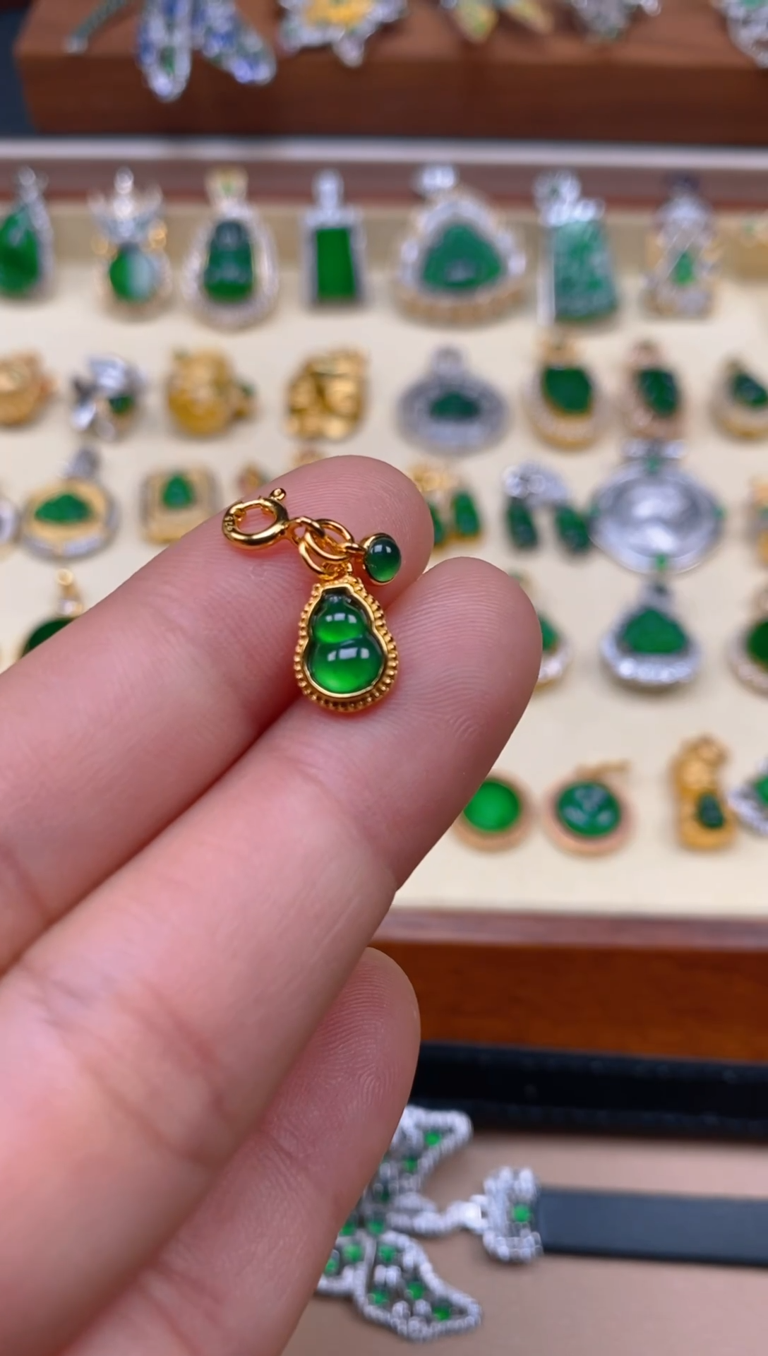 【闪购商品】翡翠吊坠(不含链)银S925镶嵌蛋面葫芦万能扣