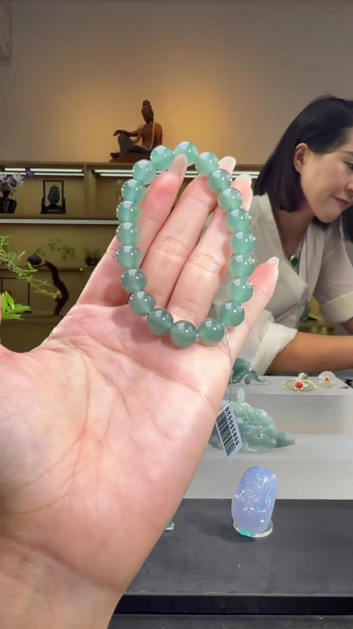 未镶嵌手串翡翠手串（多样性发其一）