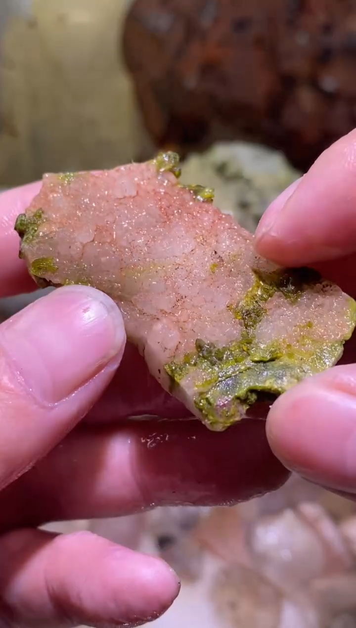 未镶嵌珠宝半成品水晶26号粉色细闪+四川美姑超七花园水晶