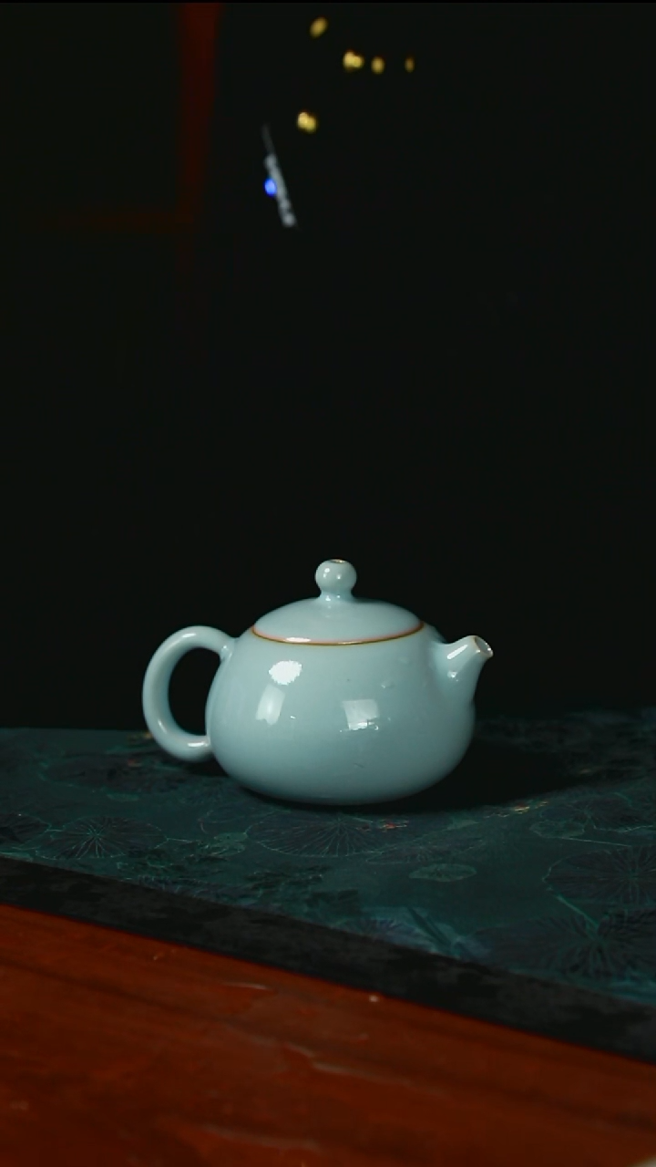 西施壶 支钉 开片 一级品  200毫升 